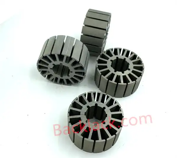 Magfeldolgozási precíziós szabályozás és dinamikus kiegyensúlyozás elemzése axiális és radiális fluxusmotoros rotorokhoz