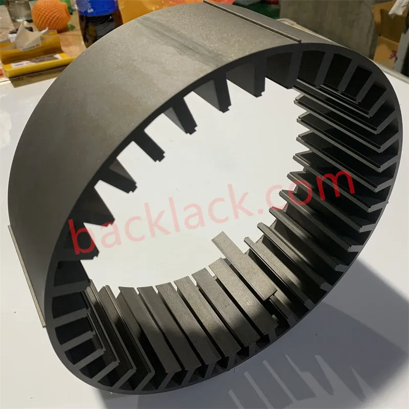 Tilpassede statorlamineringer i amorfe legering for ultralavt tap