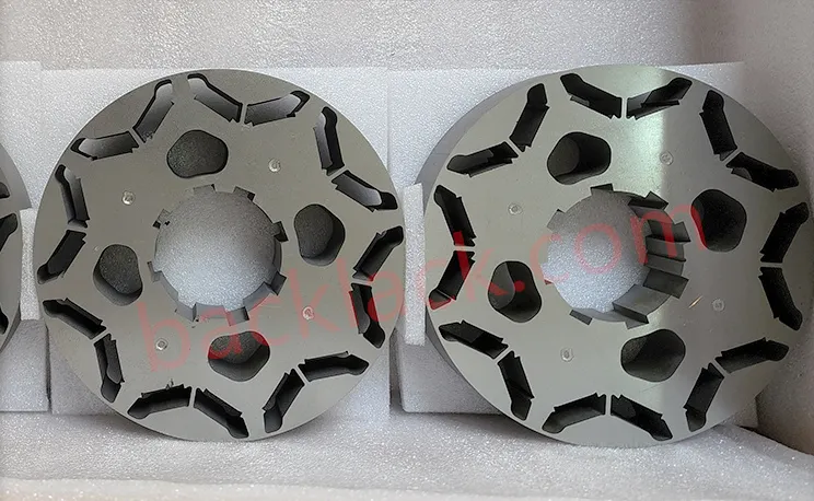 تخصيص النوى الثابتة للمحرك الصناعي لتطبيقات محرك السرعة المتغيرة