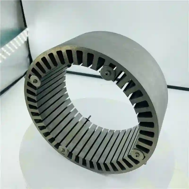 Trung tâm năng lượng mới động cơ lõi sắt stato cắt dây