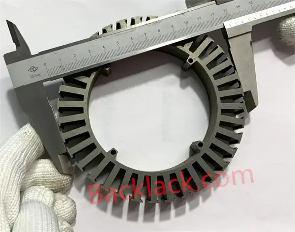 Precíziós bélyegzés és állórész- és forgórészmagok fejlesztése nagy sebességű elektromos légcsatornás ventilátorokhoz Edf