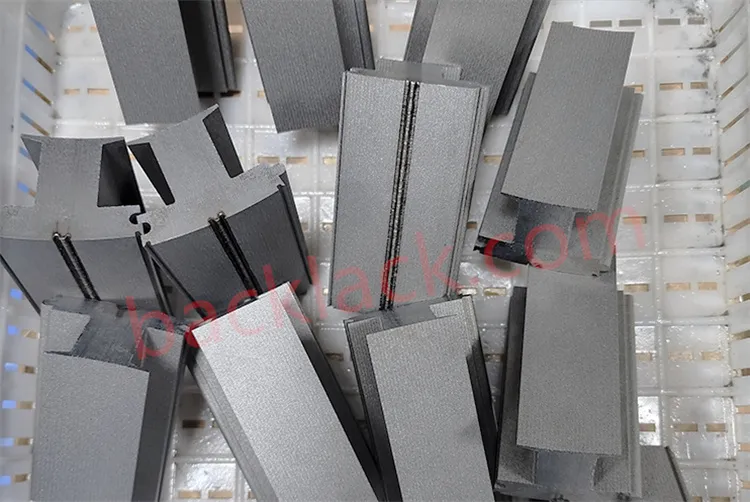 Прогрессивное обслуживание штампов для электротехнической стали с самоклеящимся покрытием