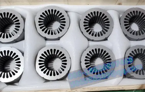 Samolepící technologie Backlack maximalizující účinnost slitiny 49 jader