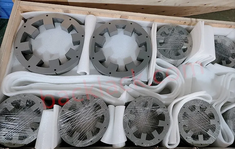 السيليكون الصلب مقابل اختيار المواد المعدنية غير المتبلورة للنوى الثابتة منخفضة الخسارة