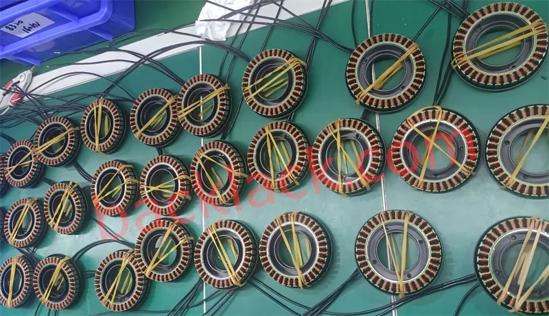 A mikronszintű sorjaszabályozási technológia kritikussága a nagy teljesítményű motor állórészmag-feldolgozásában